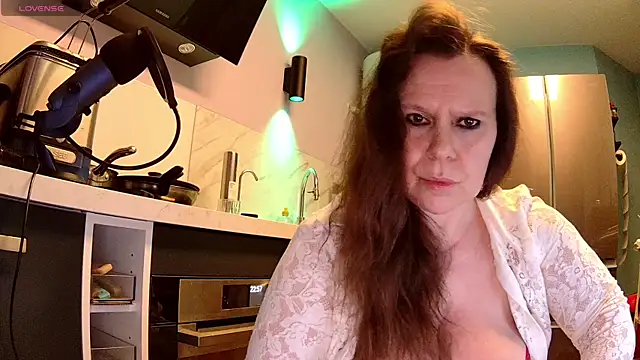 Snapshot of Endrocleia chatting on March 1, 2025, 9:59 pm Endrocleia online show from March 1, 2025, 9:59 pm