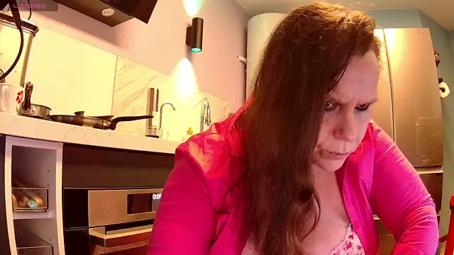 Snapshot of Endrocleia chatting on March 14, 2025, 11:11 pm Endrocleia online show from March 14, 2025, 11:11 pm