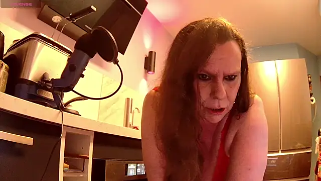 Endrocleia online show from May 16, 2026, 1:26 am