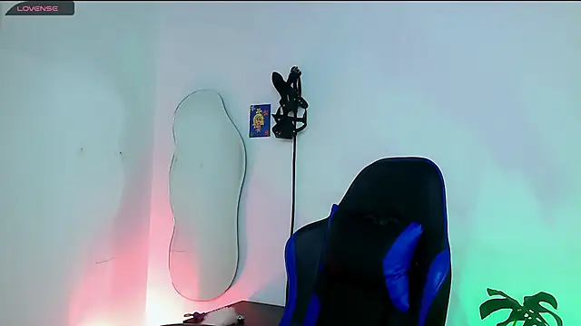 Dan Yagami online show from October 7, 2025, 1:56 pm