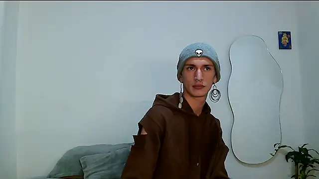 Dan Yagami online show from March 19, 2025, 5:06 pm