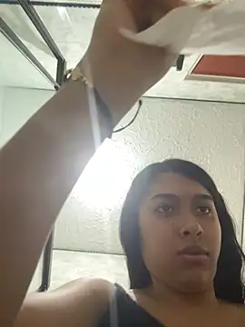 SweetLatiin  online show from November 10, 2025, 8:36 pm