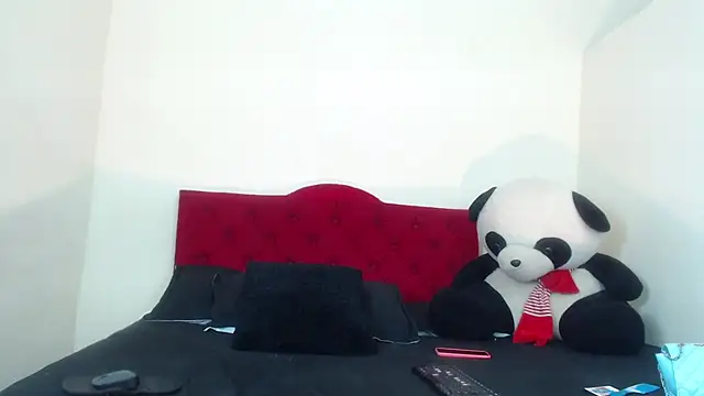 Snapshot of Luluu_08 chatting on March 8, 2025, 8:35 pm Luluu 08 online show from March 8, 2025, 8:35 pm