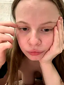 wrenlie online show from October 11, 2025, 6:53 pm