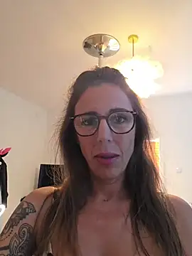 Klamsine online show from June 16, 2026, 5:18 am