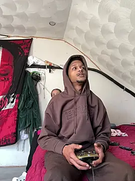 Snapshot of rayyymack chatting on February 4, 2026, 3:51 pm rayyymack online show from February 4, 2026, 3:51 pm