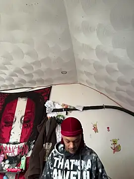 Snapshot of rayyymack chatting on February 17, 2026, 3:31 pm rayyymack online show from February 17, 2026, 3:31 pm