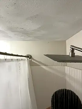 rayyymack online show from November 17, 2025, 11:42 pm