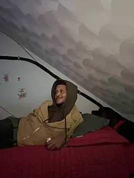 Snapshot of rayyymack chatting on February 6, 2026, 2:51 am rayyymack online show from February 6, 2026, 2:51 am