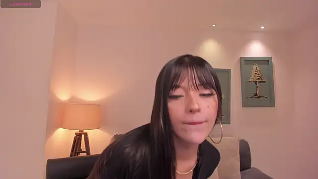 ValeriaRiveraX online show from October 6, 2025, 12:34 am