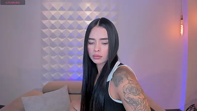 MariaHerrera  online show from October 19, 2025, 5:26 pm