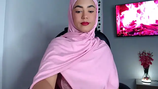 azzahara069 online show from May 6, 2026, 2:04 am