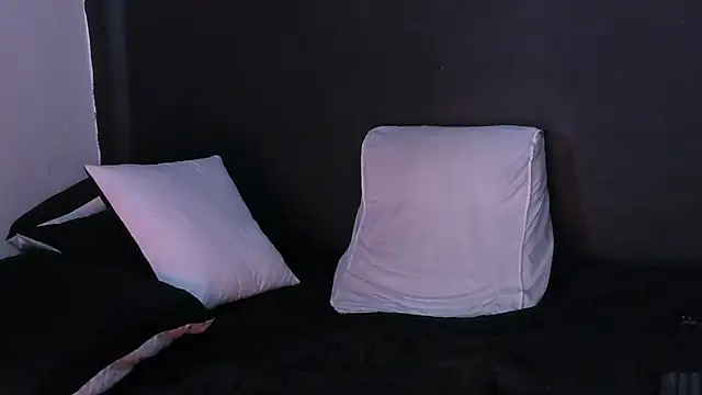 Dylanwhite23  online show from October 5, 2025, 8:32 pm