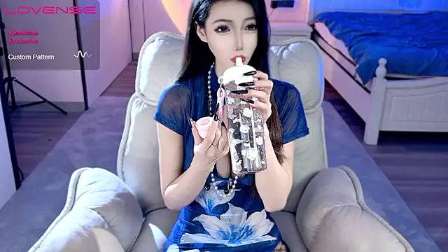 JoooJo  online show from July 25, 2026, 11:55 pm