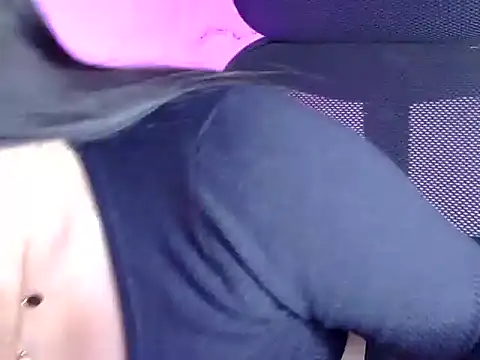 Snapshot of akshara_thakur9 chatting on December 20, 2025, 6:33 pm akshara thakur9 online show from December 20, 2025, 6:33 pm