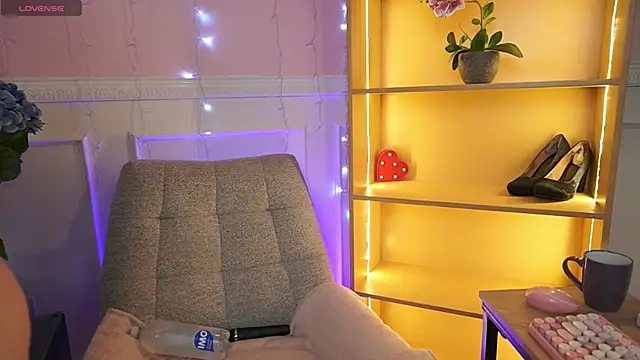 Snapshot of Anybuny chatting on December 4, 2025, 12:26 pm Anybuny online show from December 4, 2025, 12:26 pm