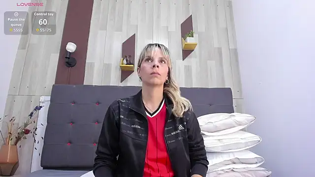 Anastasiapriest online show from February 4, 2026, 11:38 am