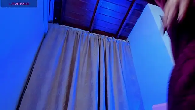 AngelaCoffee online show from October 21, 2025, 3:06 am