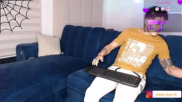 ashely ryan24 online show from October 28, 2025, 10:52 pm