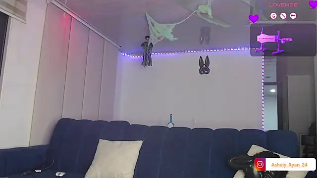 ashely ryan24 online show from October 6, 2025, 12:12 am