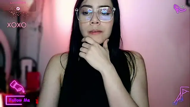 LauGrayJ online show from November 23, 2025, 5:28 am