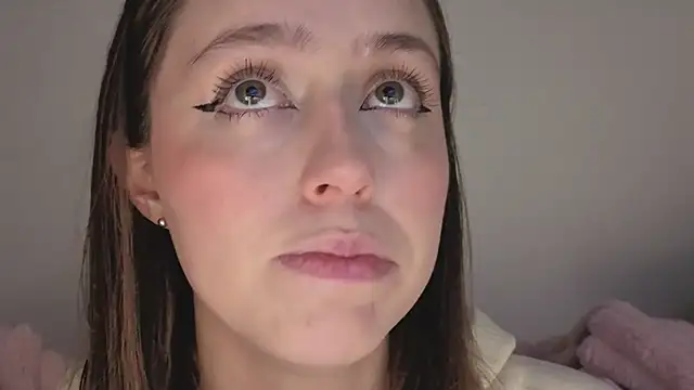 Snapshot of SofiaGc chatting on November 4, 2025, 3:54 am SofiaGc online show from November 4, 2025, 3:54 am