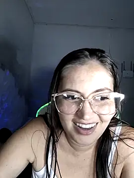 Snapshot of dani123unica chatting on September 10, 2025, 4:17 pm dani123unica online show from September 10, 2025, 4:17 pm