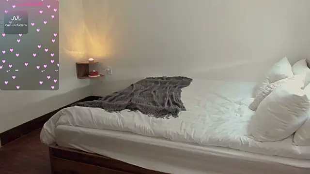 Snapshot of aveme_melissa chatting on October 13, 2025, 12:23 am aveme melissa online show from October 13, 2025, 12:23 am