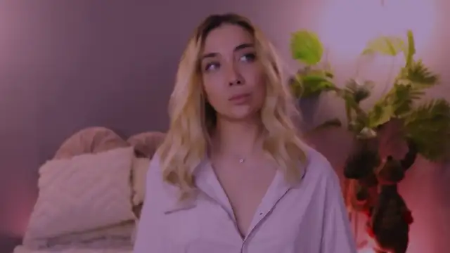 Jessielle online show from December 22, 2025, 10:04 am