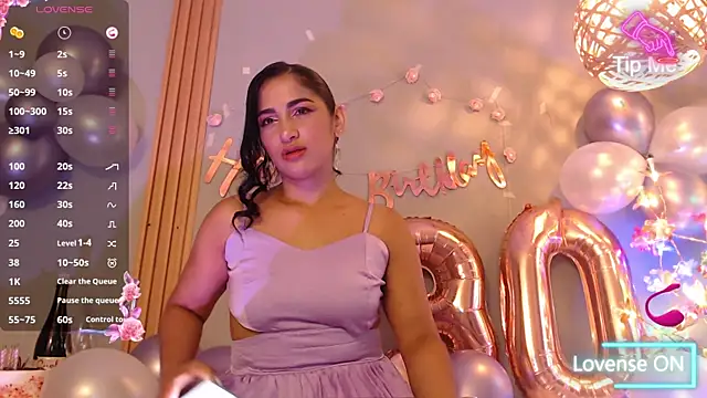 Thayssa ross online show from April 15, 2026, 3:38 pm