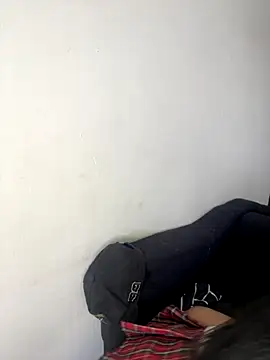 Dulce-diosa online show from November 13, 2025, 9:19 pm