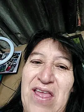 Snapshot of clarita_01 chatting on November 11, 2025, 11:38 am clarita 01 online show from November 11, 2025, 11:38 am