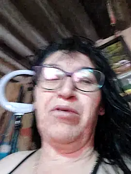 Snapshot of clarita_01 chatting on November 23, 2025, 11:42 am clarita 01 online show from November 23, 2025, 11:42 am