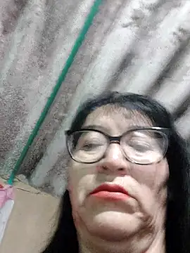 Snapshot of clarita_01 chatting on October 25, 2025, 10:47 am clarita 01 online show from October 25, 2025, 10:47 am