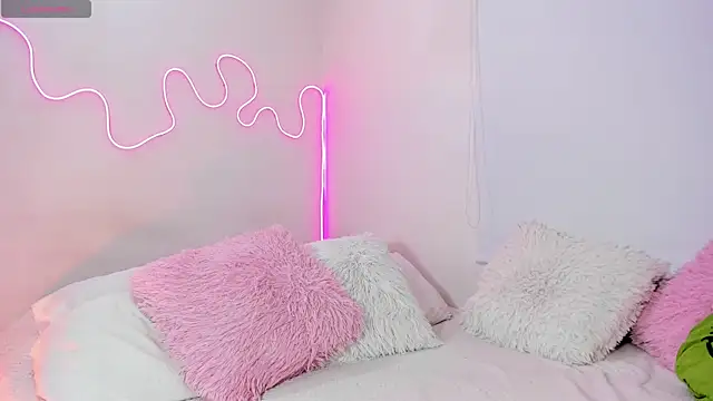 Snapshot of karly_rioss chatting on March 9, 2025, 9:35 am karly rioss online show from March 9, 2025, 9:35 am