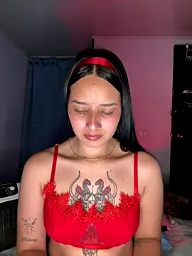 Snapshot of _vaness chatting on October 8, 2025, 6:37 am vaness online show from October 8, 2025, 6:37 am