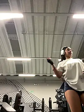 Snapshot of _vaness chatting on March 20, 2025, 5:35 am vaness online show from March 20, 2025, 5:35 am