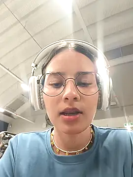 Snapshot of _vaness chatting on January 29, 2025, 5:40 am vaness online show from January 29, 2025, 5:40 am