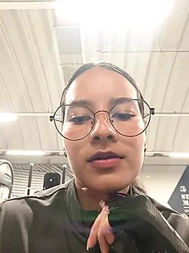 Snapshot of _vaness chatting on February 15, 2025, 4:36 am vaness online show from February 15, 2025, 4:36 am