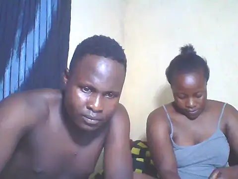 Snapshot of Dark_Queenchocolate chatting on September 14, 2025, 8:09 pm Dark Queenchocolate online show from September 14, 2025, 8:09 pm