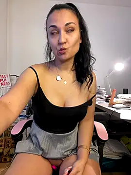 Snapshot of AlexandraRand chatting on September 16, 2025, 6:14 am AlexandraRand online show from September 16, 2025, 6:14 am