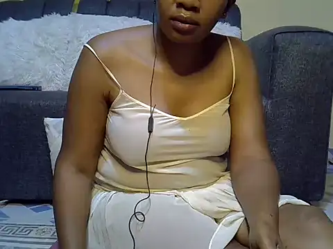 Sexy Kezzy online show from February 3, 2026, 8:14 pm