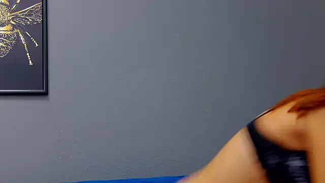 AnneHove online show from October 14, 2025, 5:08 am