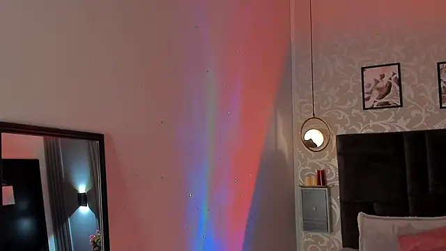 Luna  Ponce online show from February 5, 2025, 5:53 pm