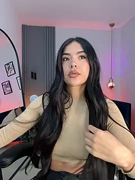 Luna  Ponce online show from March 7, 2026, 2:44 pm