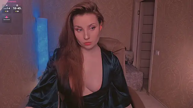 Snapshot of Eesmaaarrr chatting on March 13, 2025, 1:43 am Eesmaaarrr online show from March 13, 2025, 1:43 am