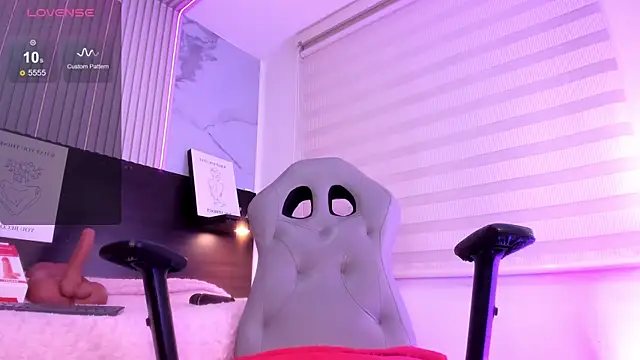 Violet spencer online show from April 9, 2026, 1:40 am