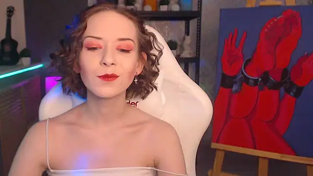 FascinatingEyess online show from October 6, 2025, 6:41 pm