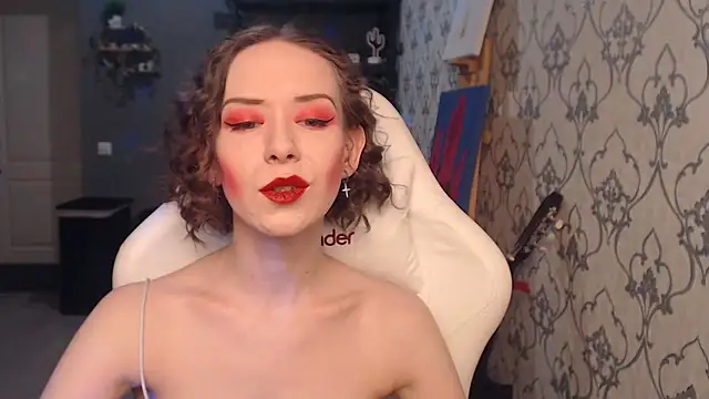 FascinatingEyess online show from March 25, 2026, 5:01 pm