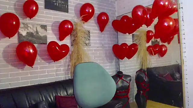 Snapshot of elizatexx chatting on February 19, 2025, 3:06 am elizatexx online show from February 19, 2025, 3:06 am
